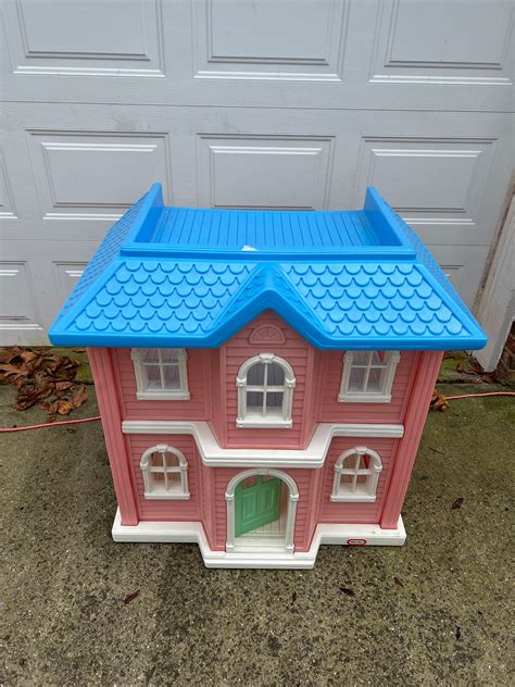 Little Tikes Barbie All Auction Buy It Now 296 Results Brand Age Level Character Family Condition Price Buying Format All Filters Vintage Little Tikes My Size Dollhouse Large Barbie Pink House 36" 100. . Little tikes barbie house